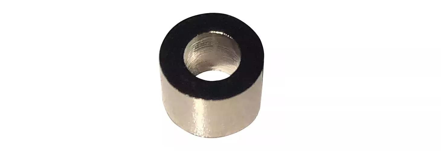 Round, unthreaded spacers