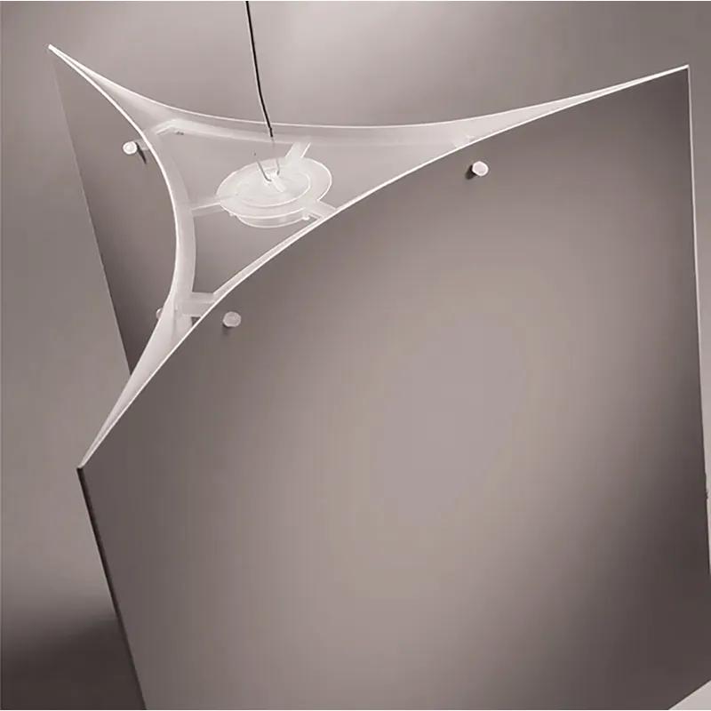 Hanging_3D_Display_Systems