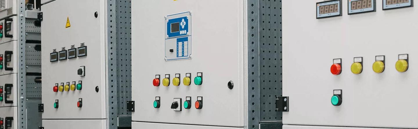 Cerniere su armadi industriali